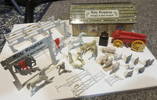 Marx 1950's Roy Rogers Double R Bar Ranch. Tin w/Fence, Animals, Roy and Dale 