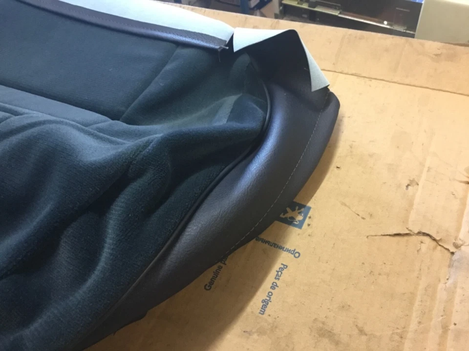 Genuina Peugeot 505 Terciopelo Funda Asiento Delantero Base Inferior Se adapta a Asiento Izquierdo y Derecho Foto 2 de 4