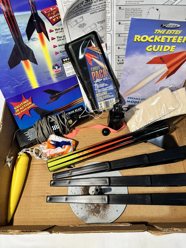 Vintage 1999 Estes Model Rocket Kit Flying Rocketry - Box & Instructions #1449 - Image 4 of 4