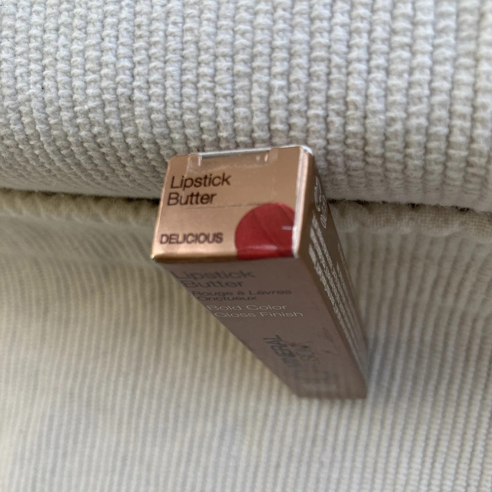 Lápiz labial MINERAL FUSION brillo mantequilla delicioso 0,06 oz rico color audaz nuevo en caja sellado Foto 2 de 4