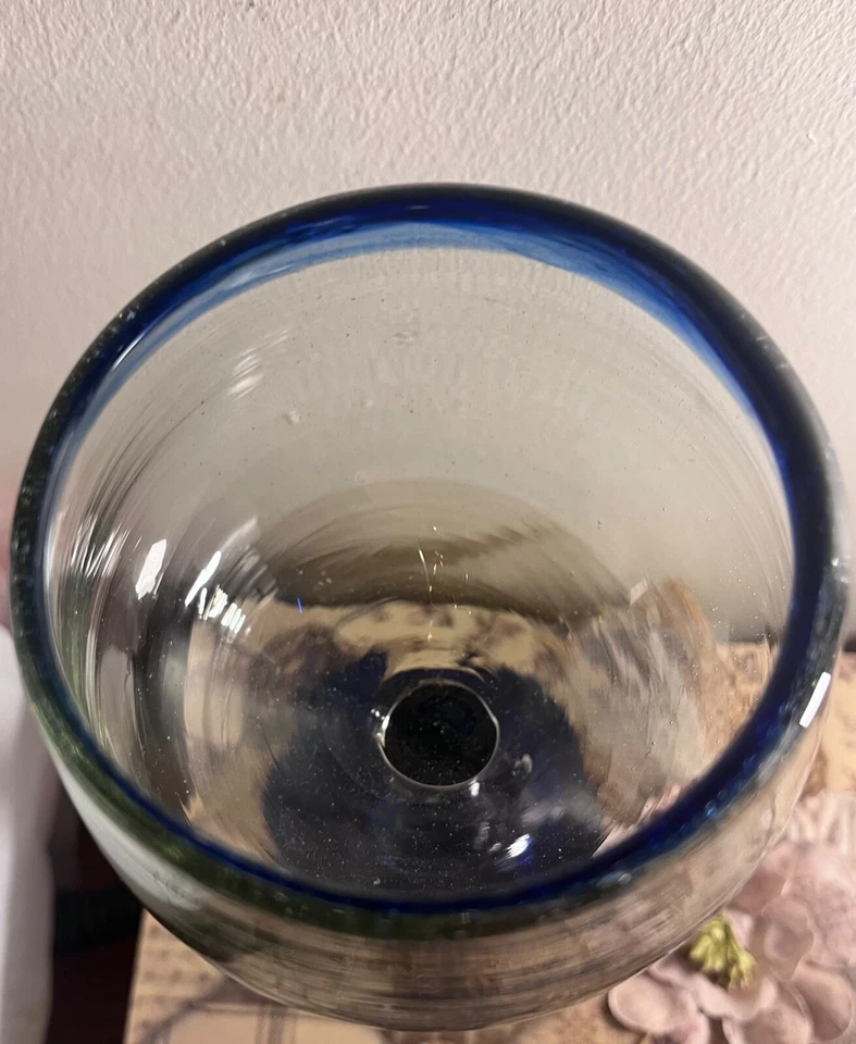 Mexican hand blown blue cobalt wine glass - Image 2 of 4