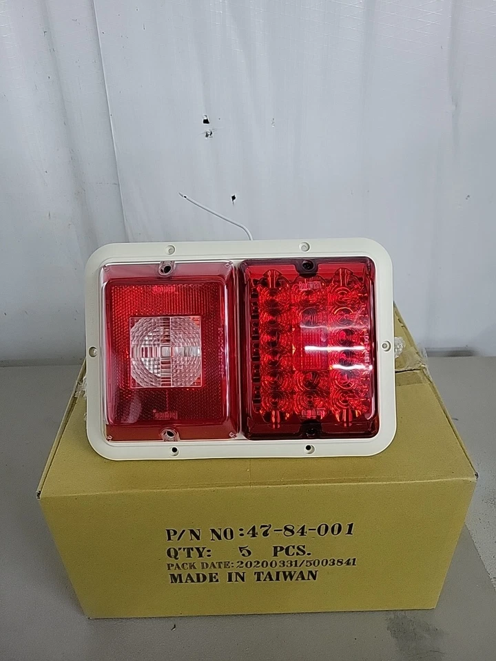 Bargman 47-84-001 LED/Reg. Luz trasera para remolque doble de montaje empotrado BU Foto 3 de 4