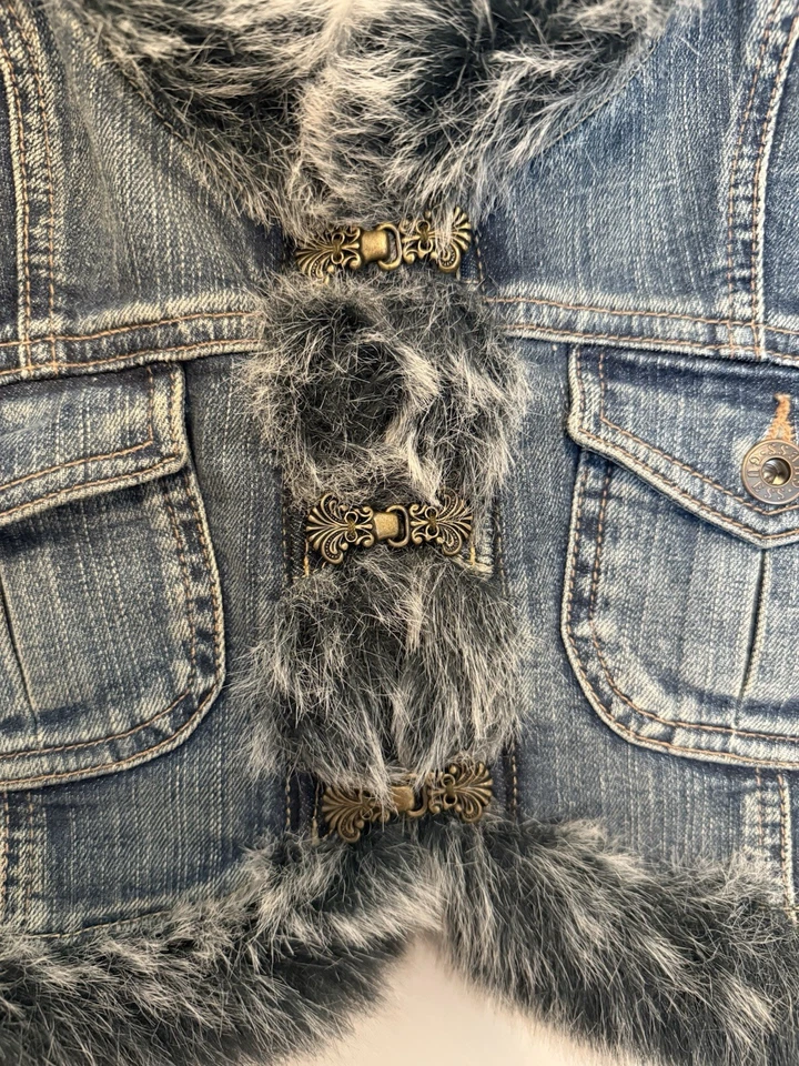 Chaleco vaquero vintage Y2K Guess Jeans con ribete de piel sintética talla pequeña Foto 2 de 4