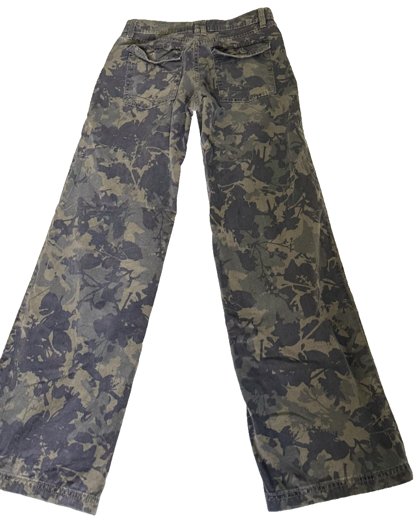 Bershka Camo Low Rise Wide Leg Cargo Pants Size 00 NEW Y2K 90s