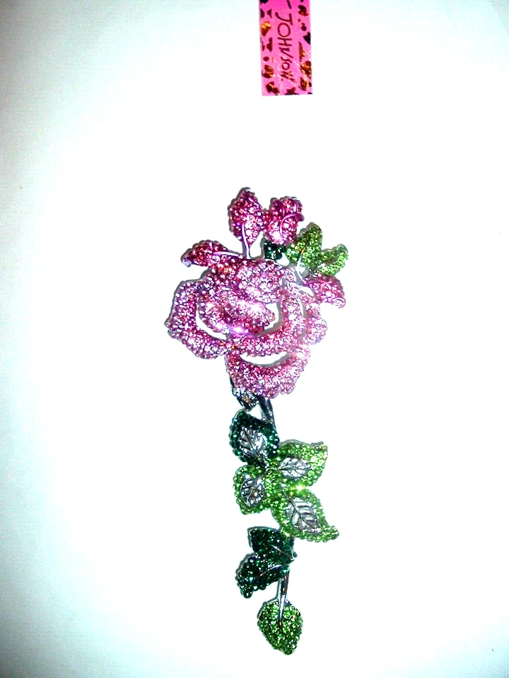 Broche Betsey Johnson UNO Único Rosa Pavé Cristal Flor de Rosa Plata PIN-NUEVO CON ETIQUETAS Foto 3 de 4