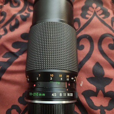 Yashica Black Lens with Textured Grip and Precision Engineering