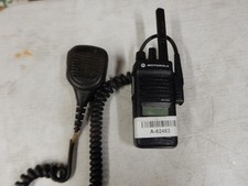 Motorola MOTOTRBO XPR3500e 403-512 MHz UHF Two Way Radio AAH02RDH9VA1AN