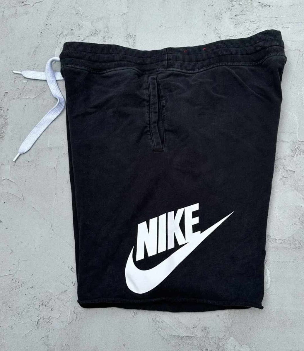 Nike Sportswear Men's Alumni French Terry Sweat Shorts