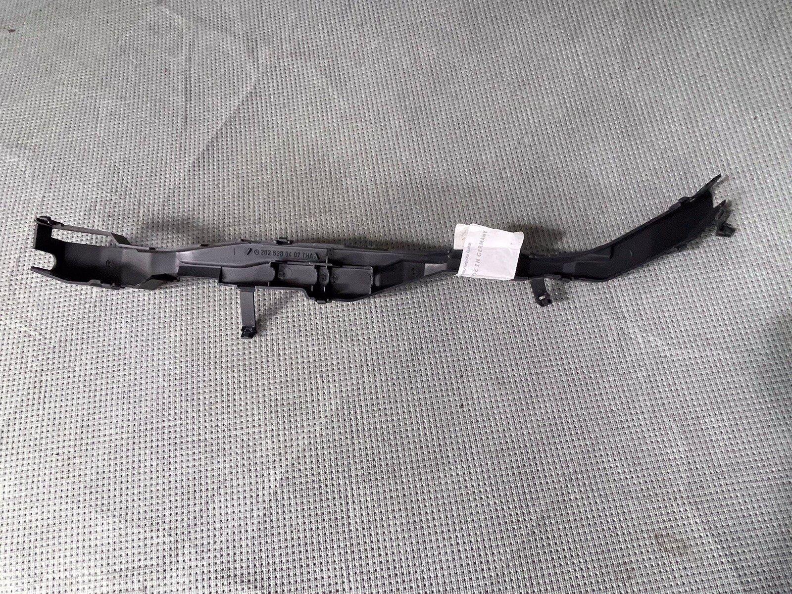 Mercedes-Benz A2026280407 W202 94-00 Front Panel Cover Plastic New 