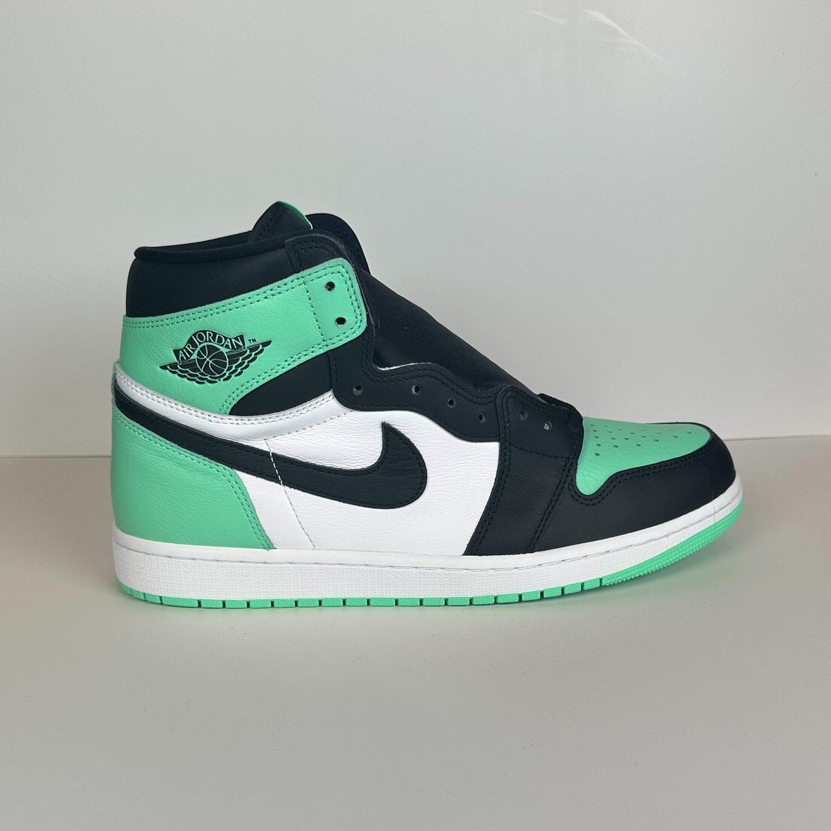 Nike Air Jordan 1 Retro High OG Green Glow | eBay