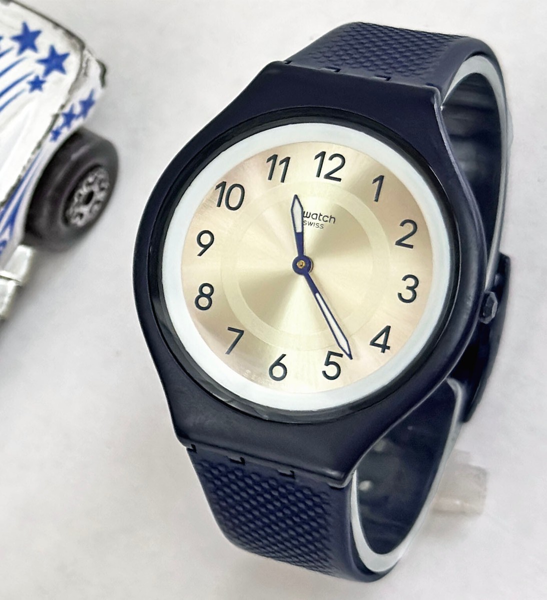 Swatch Skin SVUN101 SKINNIGHT Uber-Thin Silicone Strap Metal