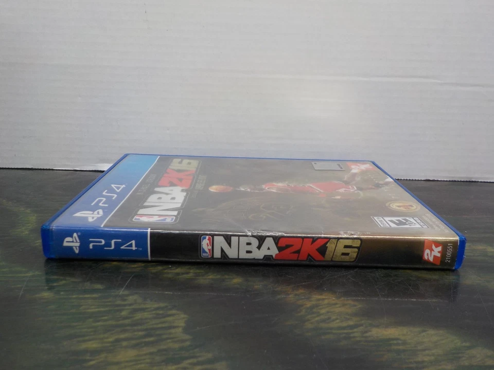 NBA 2K16 - Michael Jordan Special Edition - PlayStation 4 No Manual - Image 3 of 4