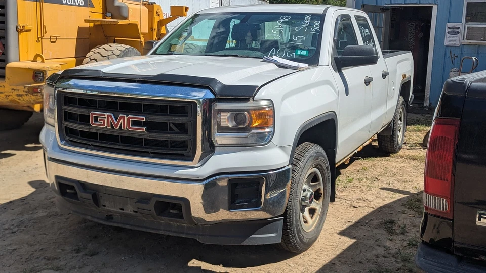 Tail Light Assembly GMC SIERRA 1500 2500 3500 Left 14 15 LH REAR LAMP - Image 4 of 4