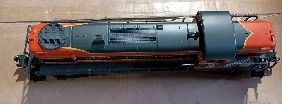 Lionel Great Northern 机车发动机 198 漂亮! — 第 4/4 张图片