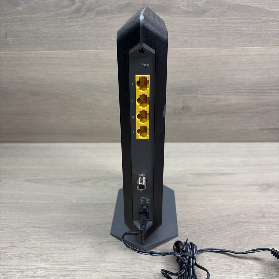 Módem de cable multi-gig NETGEAR CM1200-100NAR Nighthawk DOCSIS 3.1 Foto 3 de 4