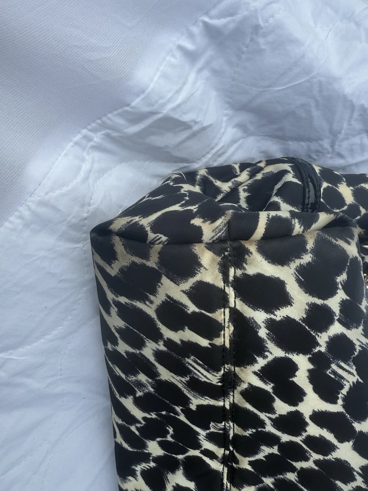 Bolso de Mano Kate Spade Vintage Estampado Animal Cartera con Forro Rosa y Borde de Cuero Foto 3 de 4