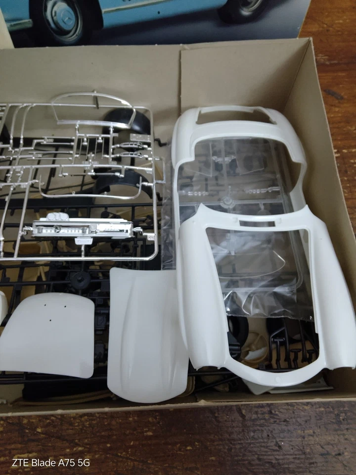 ITALERI KIT 1/16 - MERCEDES BENZ 300 SL CABRIO - COD. 614 - Immagine 4 di 4