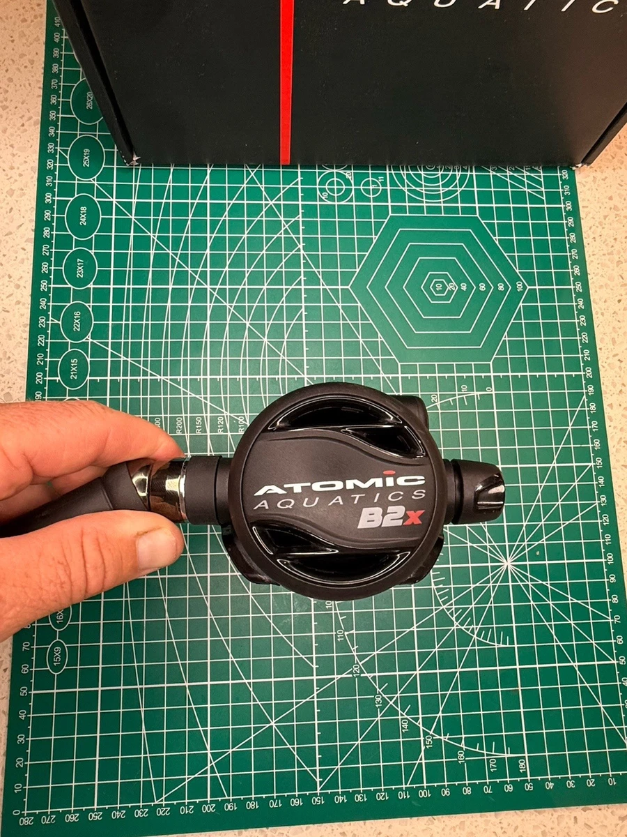 Atomic Aquatics B2X Scuba Diving Regulator-Yoke- Black Beauty