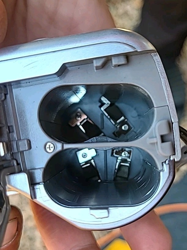 Olympus CAMEDIA C-5500 5.1MP Digital Camera With Case Cables & Memory Card Nice!