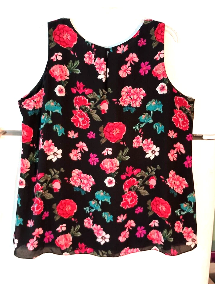 VINCE CAMUTO TOP DE GASA FORRADO SIN MANGAS ESTAMPADO FLORAL NEGRO TALLA GRANDE 1X USADO EN EXCELENTE ESTADO Foto 3 de 4
