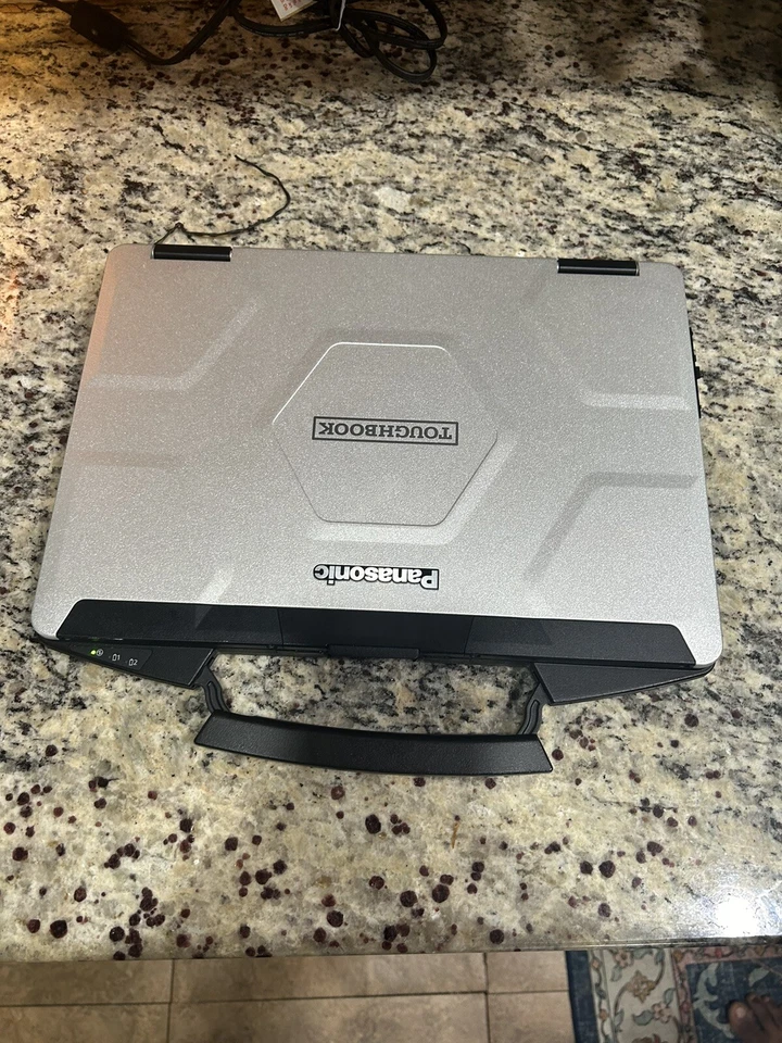  Windows 10 Pro, Intel Core i5‐7300U 2,60 GHz, 14,0" HD LCD, 500 GB montado en amortiguador  Foto 3 de 4