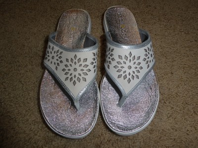 tommy bahama relaxology flip flops