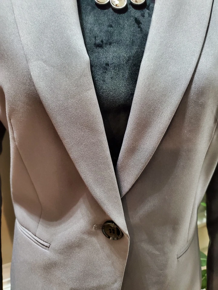 H&M Women's Solid Gray Cotton Long Sleeve Single Breasted Fitted Blazer Size 12 - Image 3 of 4