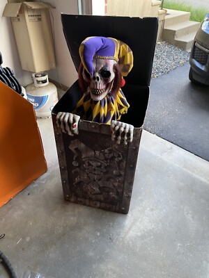 Scary Jack In The Box Costume For Kids - Haunted Clown Halloween Outfit With Mask - View #9