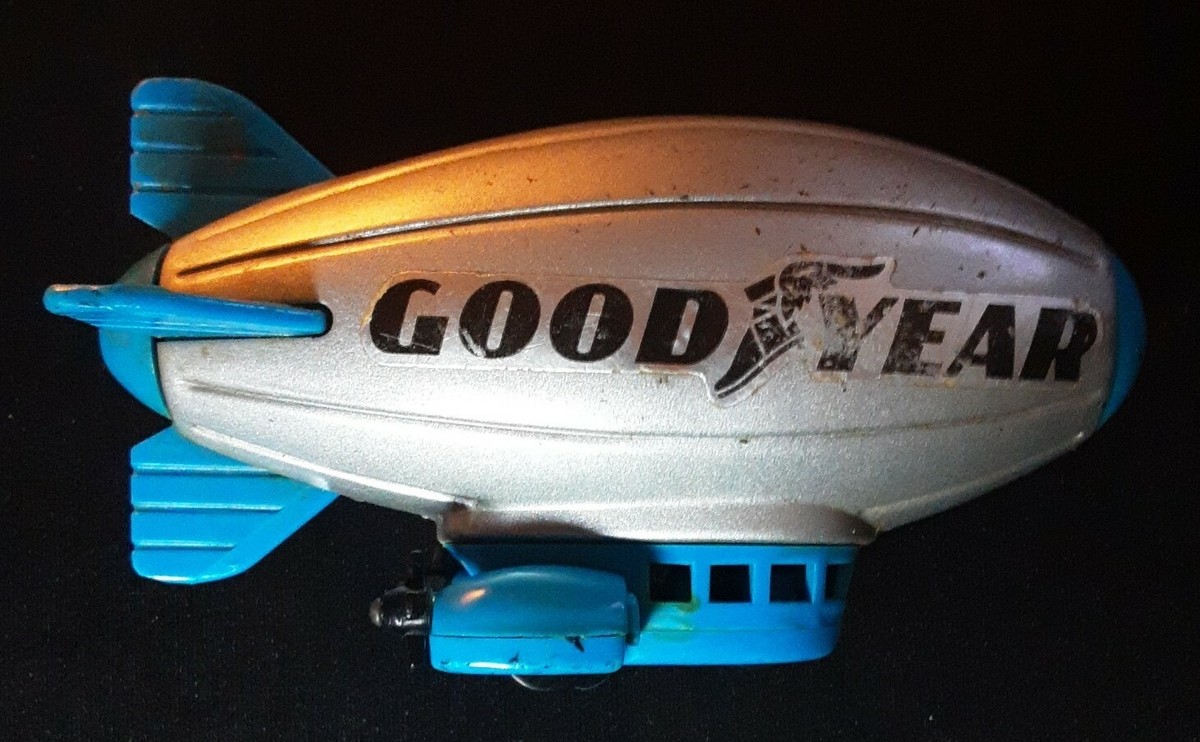 Buddy 商品名: LAST YEAR（ラストイヤー） Vintage Buddy L Good Year Blimp Japan Metal Top / plastic bottom