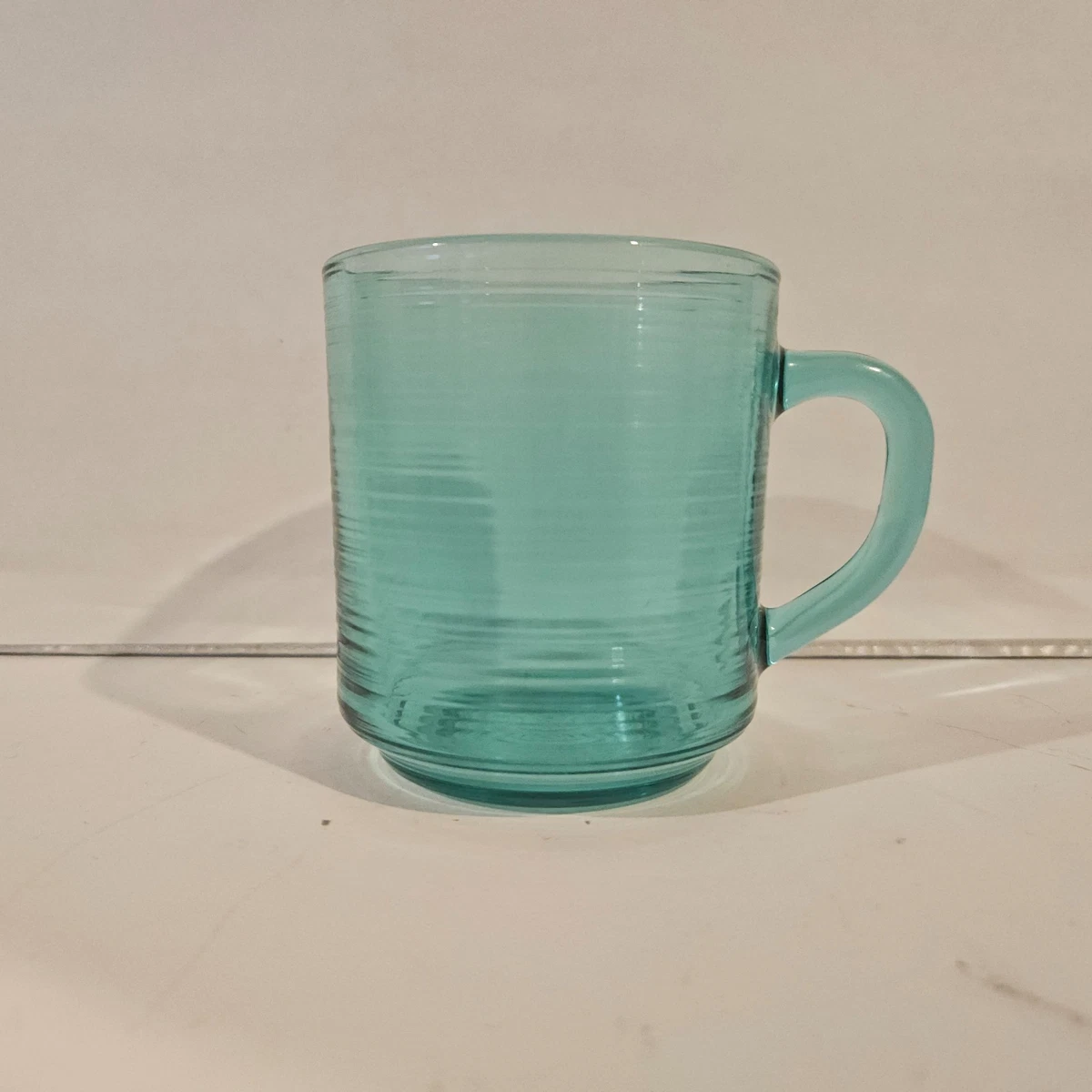 Troc Echange Lot 5 tasses + soucoupes verre rose ARCOROC sur France
