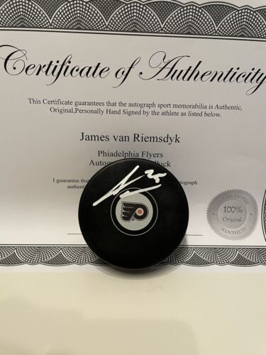Autographed JAMES VAN RIEMSDYK  Philadelphia Flyers Hockey Puck w/case COA - Afbeelding 1 van 1