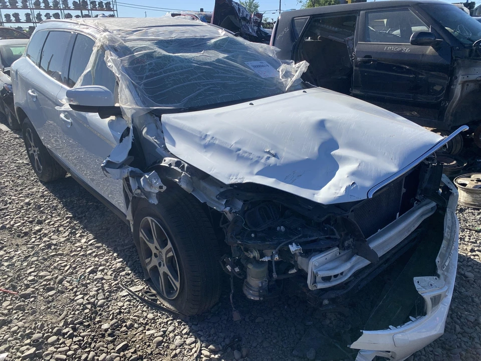 Оригинальный выпускной коллектор полного привода с турбонаддувом Volvo XC60 T6 3,0 л 2009-2013 годов выпуска - Изображение 3 из 4