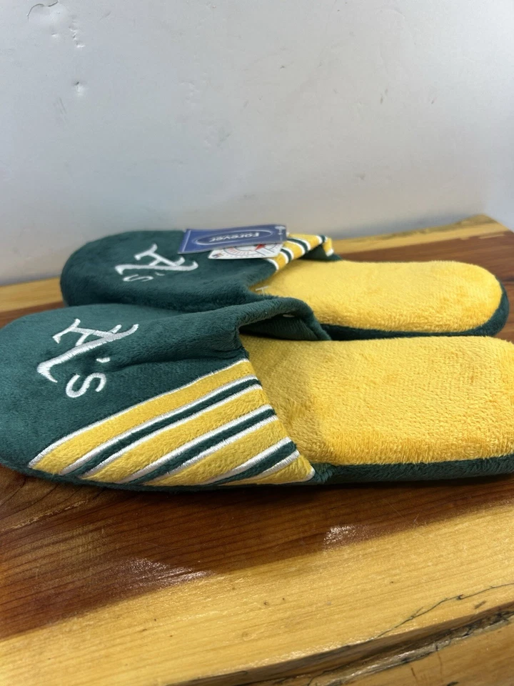 Oakland A's MLB Genuine Mens Slide Forever Slippers Big Logo NWT Size Large - Image 4 of 4