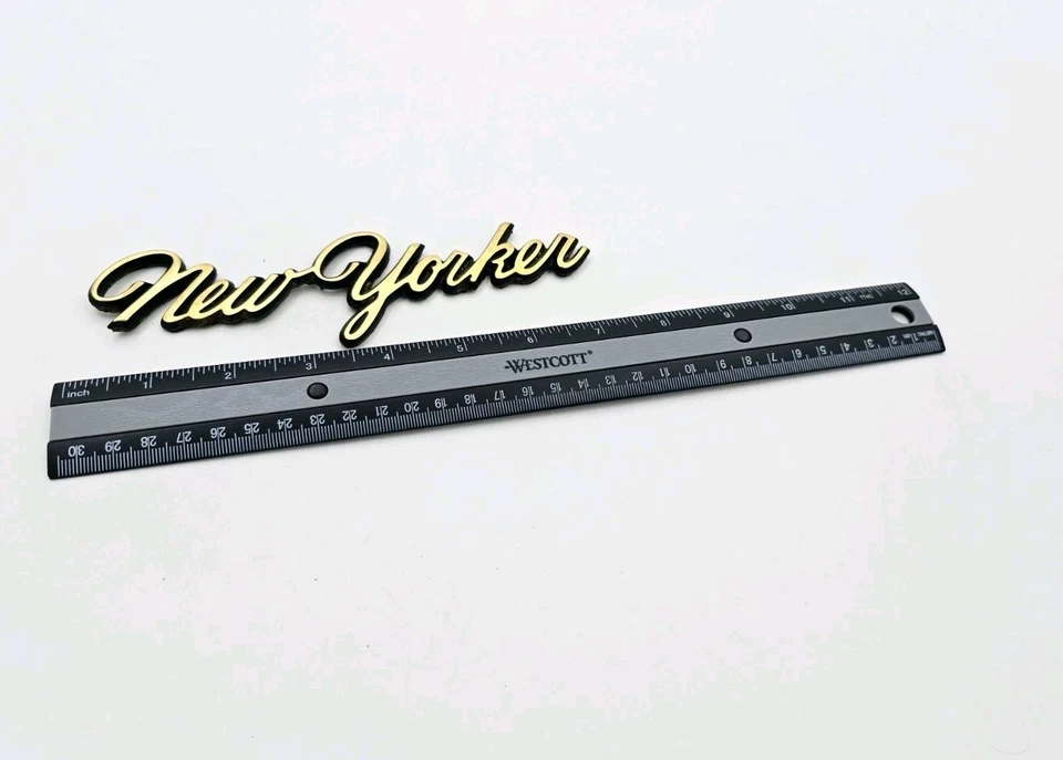 CHRYSLER NEW YORKER EMBLEMA DORADO LOGOTIPO INSIGNIA SIGNO SÍMBOLO ORIGINAL GENUINO Foto 2 de 3