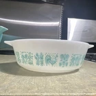 PYREX Amish Butterprint Blue 472 Milk Glass Casserole Dish w/ Handles