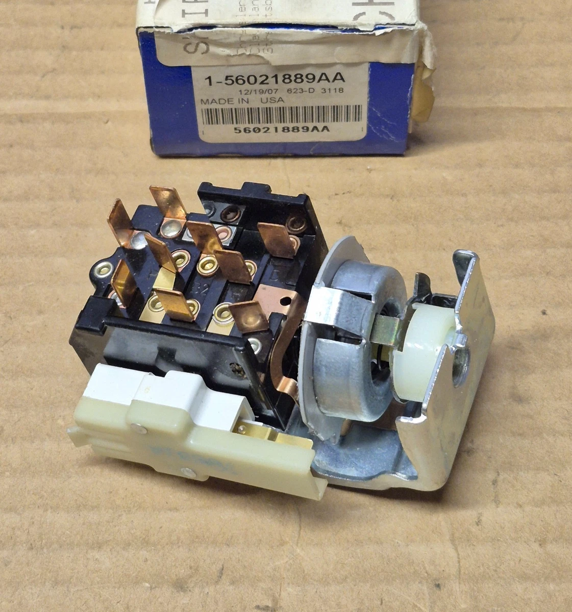 Rally Light Switch For Dodge Ram 1500/2500/3500 & Van 99-03 / Plymouth Voyager - View #3