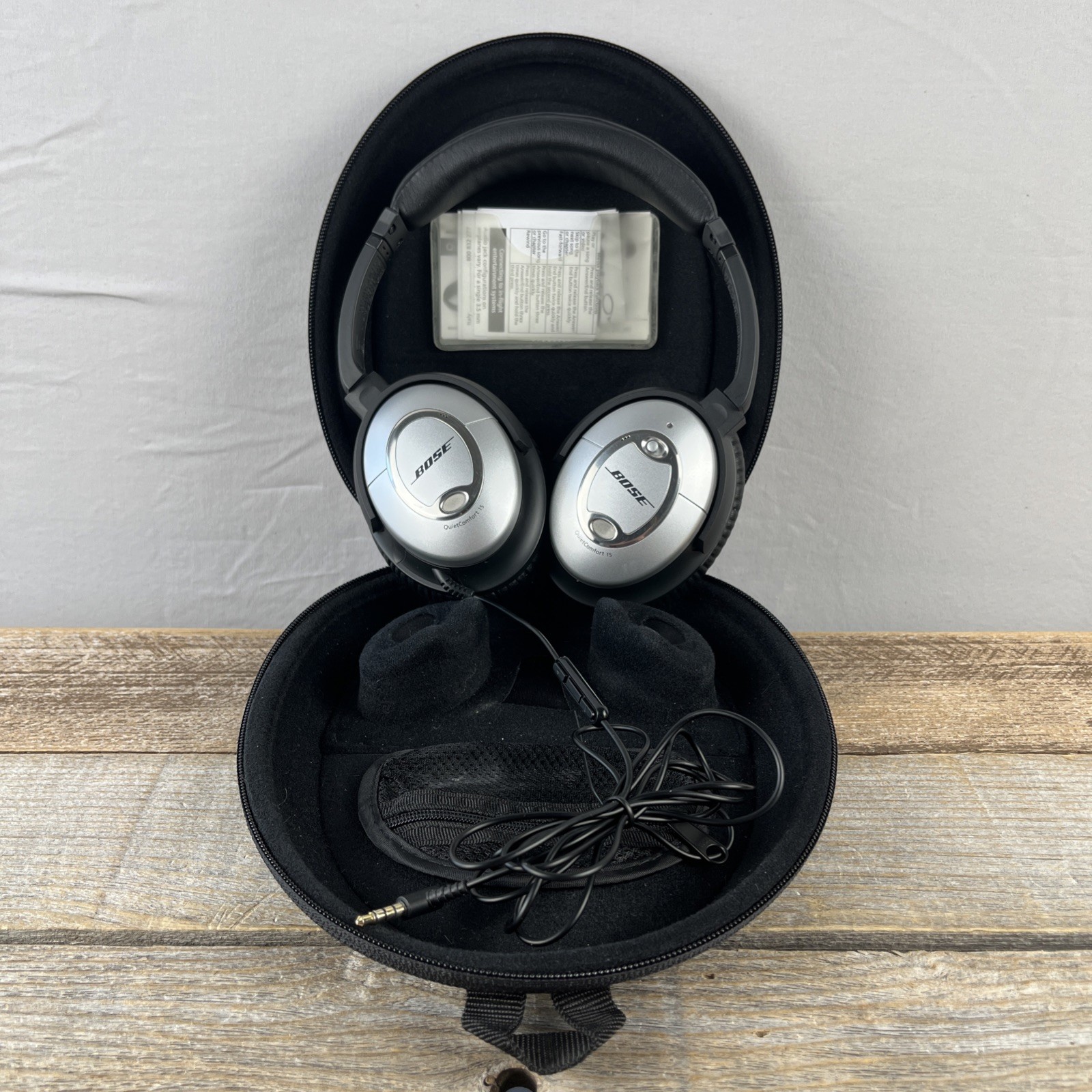 Bose QuietComfort 15 Acoustic Noise Cancelling Over Ear Headphones QC15 w/ Case