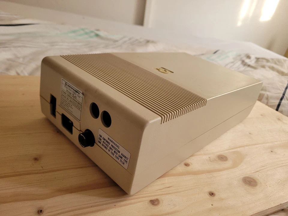 Commodore Floppy VC1541 VC 1541 für den C64 C64 C C128 hell  getestet alles OK - Bild 2 von 4
