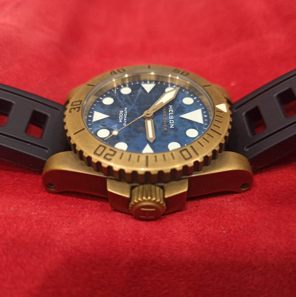 Helson Shark Diver latón azul jade 42 mm Foto 4 de 4