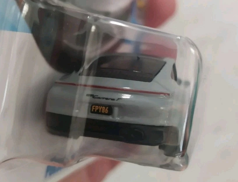 Hot Wheels 2026 Porsche 911 Carrera T 1:64 First Edition - Immagine 4 di 4