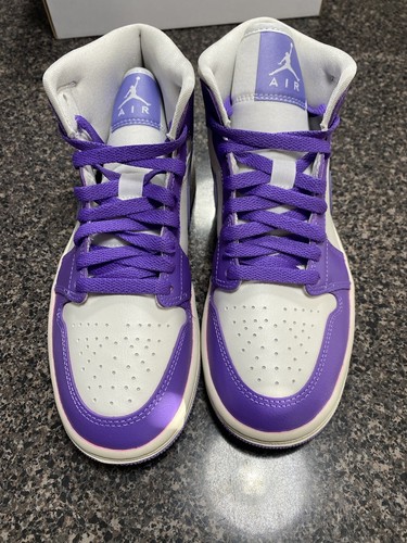 Size 6 - Nike air Jordan 1 Mid Action Grape W - Picture 3 of 6