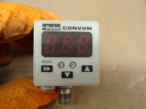 PARKER CONVUM MPS-V3N-PC PRESSURE SENSOR 4704 4Y17 DC10.8-30V - Picture 2 of 7