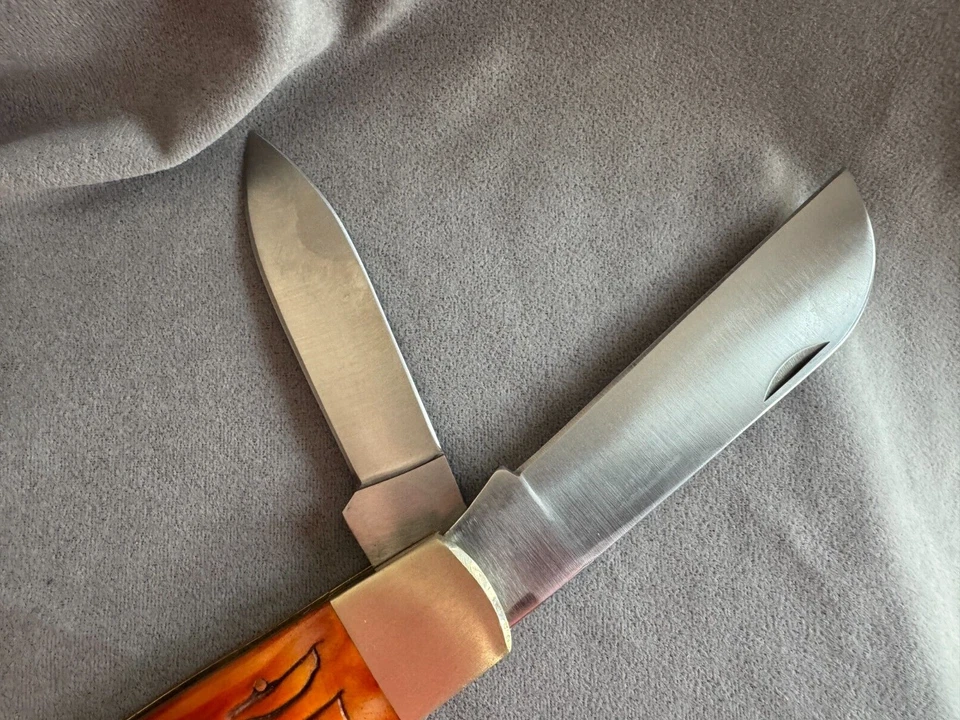 Cuchillo plegable grande de cuatro hojas para cubiertos de escarcha pesada Foto 3 de 4