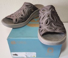 Bzees Susie Wedge Slides Womens 8.5 M Taupe Sandals