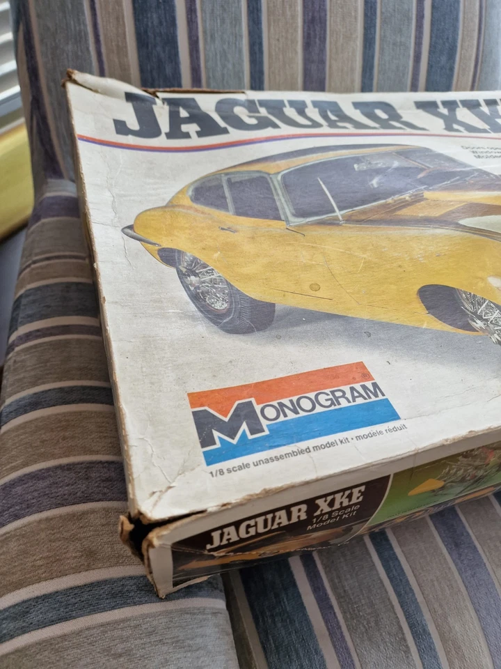 Monogram Jaguar XKE Vintage Plastic Model Kit Scale 1:8 e Type. PLEASE READ. - Image 3 of 4