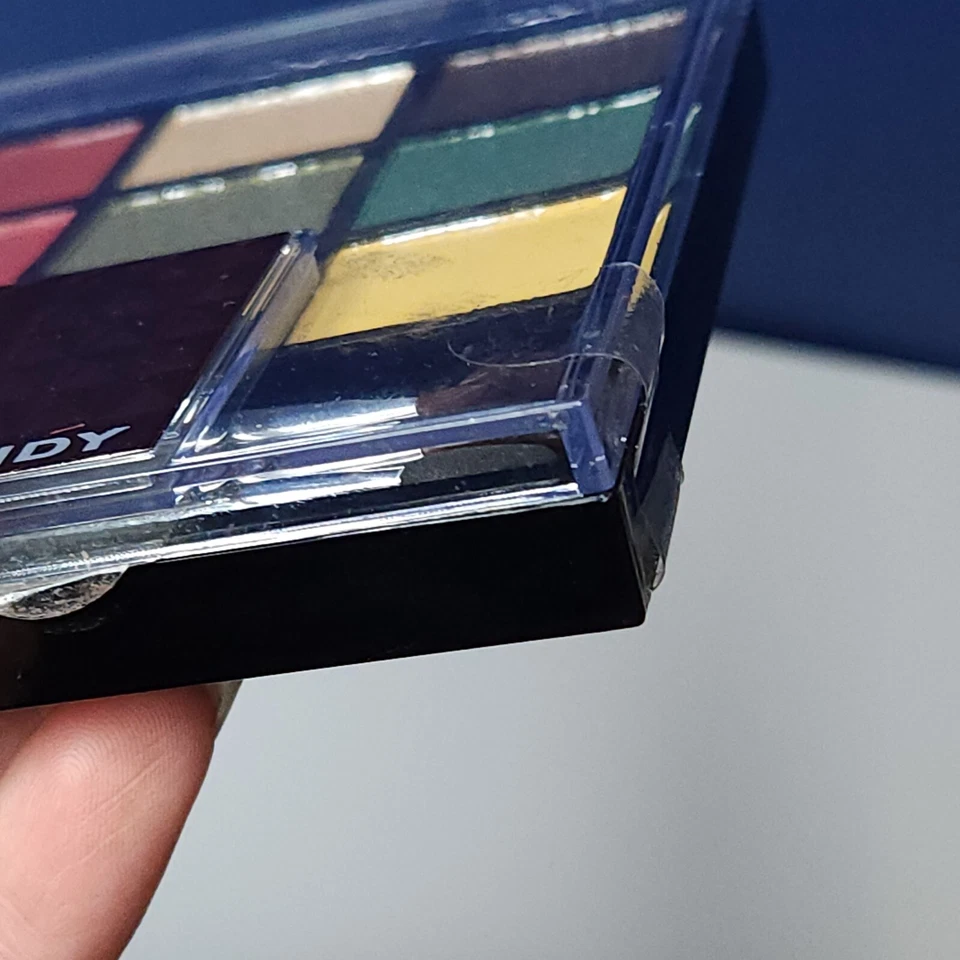 Paleta de sombras de ojos Hard Candy Earthy Vixen nueva metálica mate... Earthy Vixen #1444 Foto 4 de 4