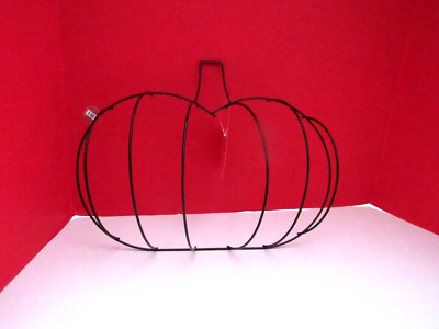 Pumpkin Wreath 3D Wire Form Fall Halloween Decor 16