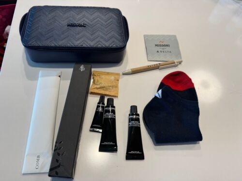 Delta One MISSONI Amenity Kit Prima Classe Custodia Blu Calze Penna Coltivato Alchimista - Foto 5 di 7