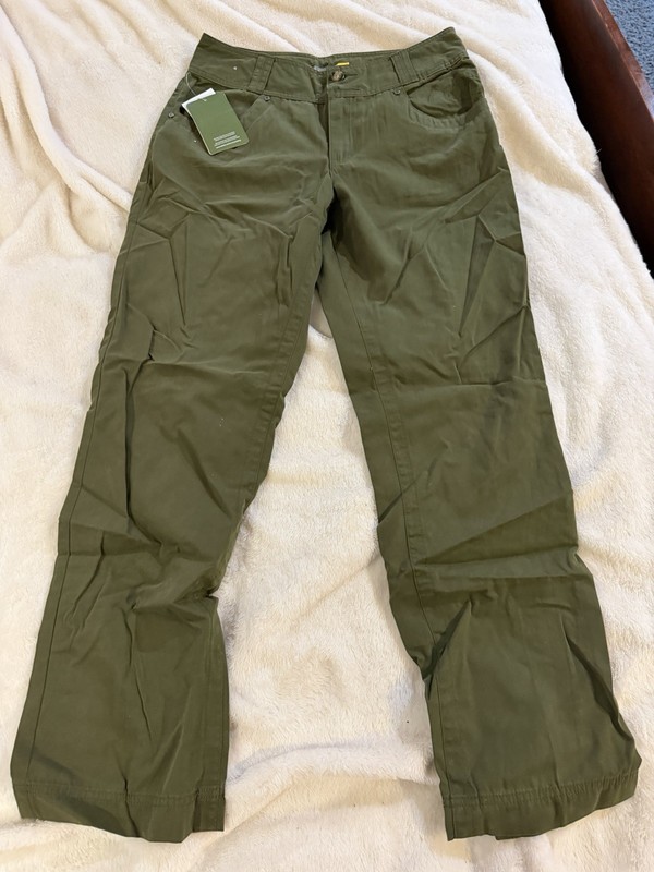Cabela’s Women’s Pants Size 6