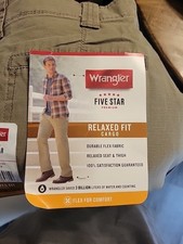 New Wrangler Men's Relaxed Fit Cargo Pants size 40x32 Army Green Tech Pockets